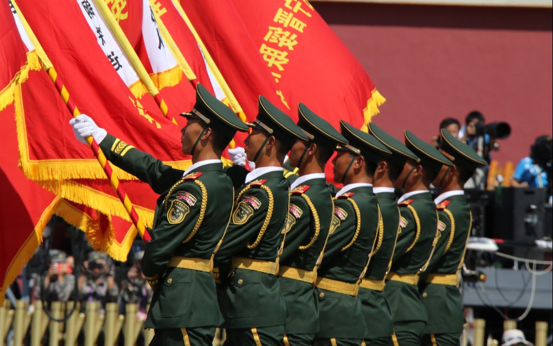 公牛谈补强计划新援将完善锋线配置,公牛引援